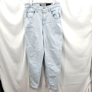 Levi's SilverTab Jeans Women's 30x29 Blue Light Wash Mom Jean High Waisted Denim